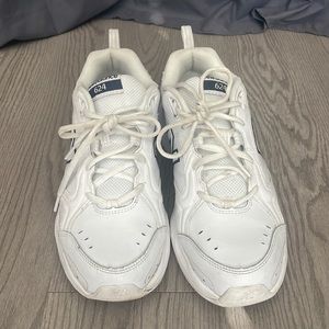 New Balance Women's 624 V2 Casual Comfort Cross White Trainer